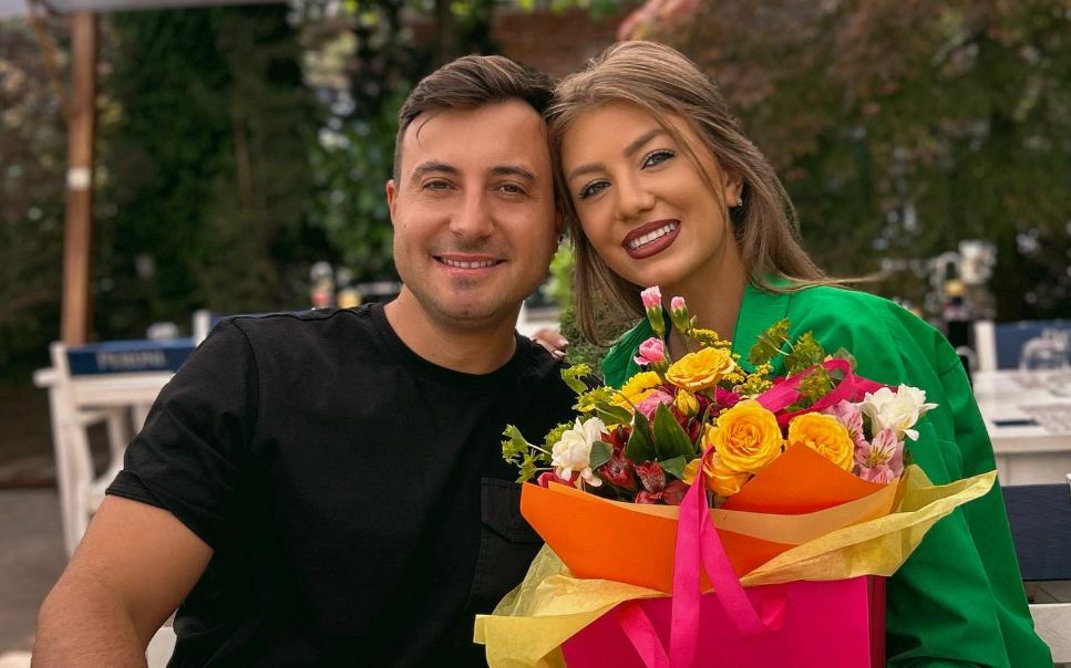 Codruța Filip și Valentin Sanfira și-au mărit familia. Cei doi artiști au postat prima imagine cu cel mai nou membru al familiei: &bdquo;O iubim tare&rdquo;